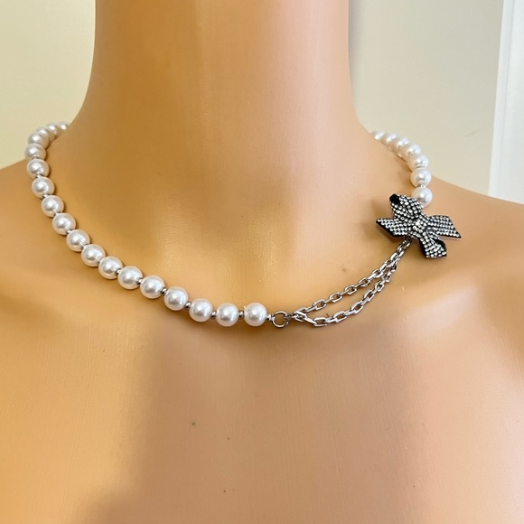 New Betsey Johnson Pearl Crystal Present Convertible Ornament Short  Necklace - Picture 6 of 16